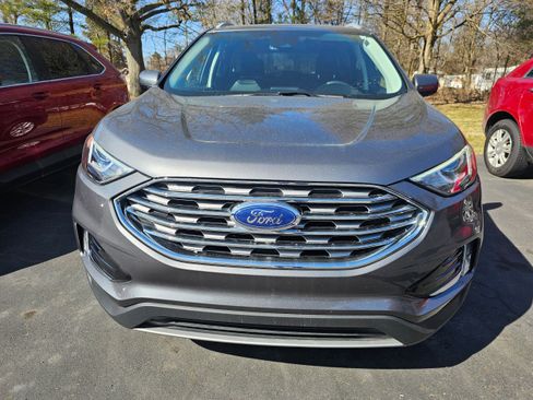 Used 2022 Ford Edge SEL w/ Convenience Package image 3