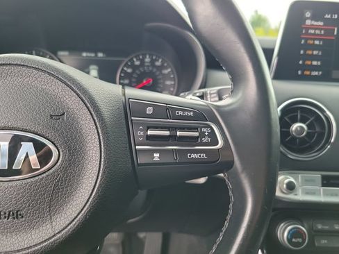 Used 2019 Kia Stinger Premium RWD image 18