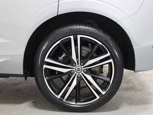 Used 2018 Volvo XC60 T6 R-Design w/ Convenience Package image 38