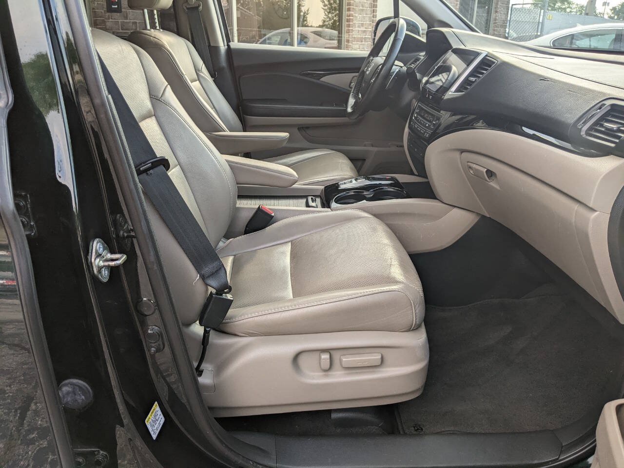 Used 2016 Honda Pilot Elite image 14