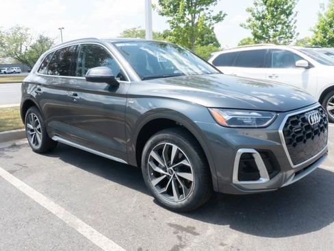 Used 2023 Audi Q5 2.0T Premium Plus w/ Premium Plus Package image 3
