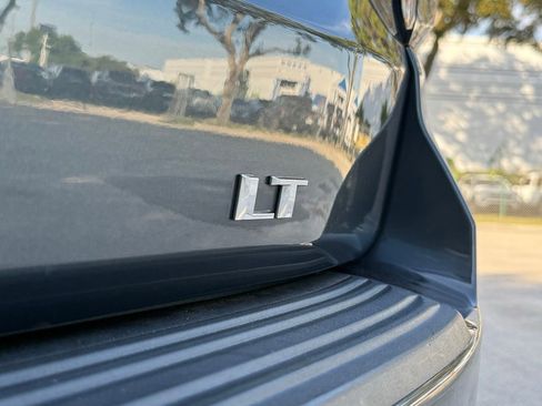 Used 2021 Chevrolet Tahoe LT w/ LT Signature Package image 31