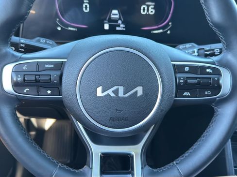 Used 2024 Kia Sportage EX FWD image 18
