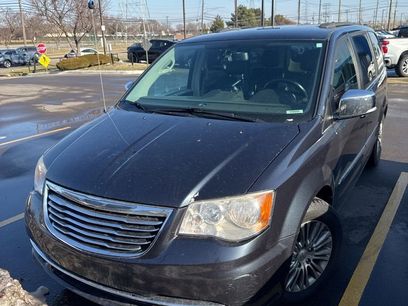 Used 2014 Chrysler Town & Country Touring-L w/ Driver Convenience Group