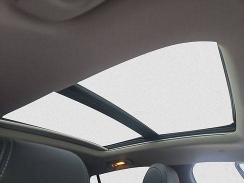 Used 2023 Buick Encore GX Essence w/ Experience Buick Package image 16