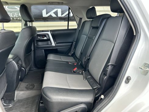 Used 2024 Toyota 4Runner SR5 Premium w/ Moonroof Package AWD/4WD image 11