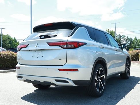 Used 2024 Mitsubishi Outlander SE FWD image 6