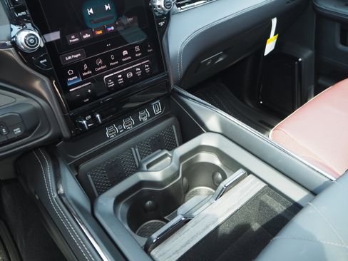 New 2025 RAM 2500 Limited image 22