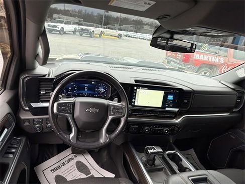 Used 2022 Chevrolet Silverado 1500 LT Trail Boss w/ Convenience Package II image 15