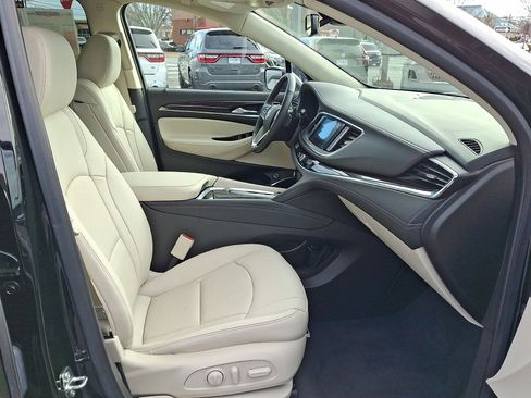 Certified 2023 Buick Enclave Essence image 27
