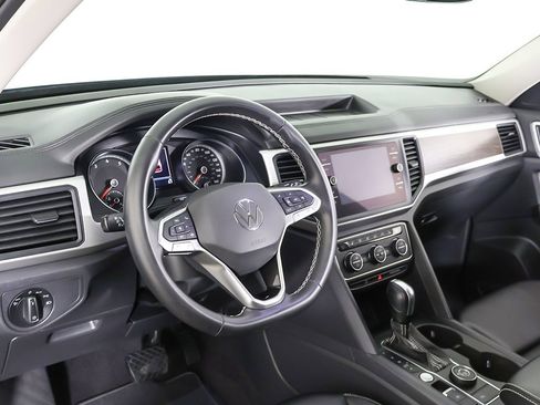Used 2021 Volkswagen Atlas SE image 26