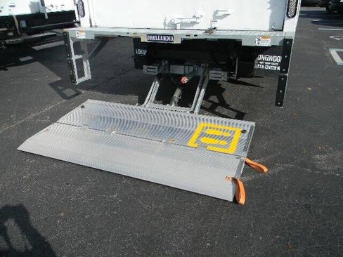 Used 2014 Ford E-350 and Econoline 350 Super Duty RWD image 10