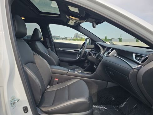 Certified 2025 INFINITI QX55 Luxe w/ Cargo Package image 12