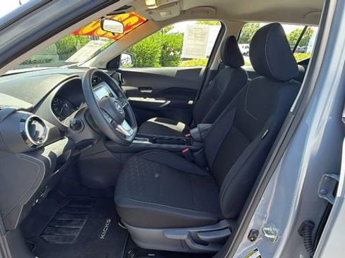 Used 2024 Nissan Kicks SV FWD image 32