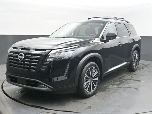 New 2026 Nissan Pathfinder Platinum AWD/4WD image 3