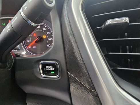Used 2017 GMC Acadia SLT FWD image 36