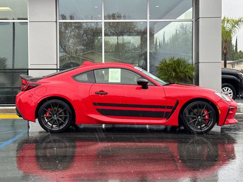 Certified 2024 Toyota GR86 TRUENO Edition image 4