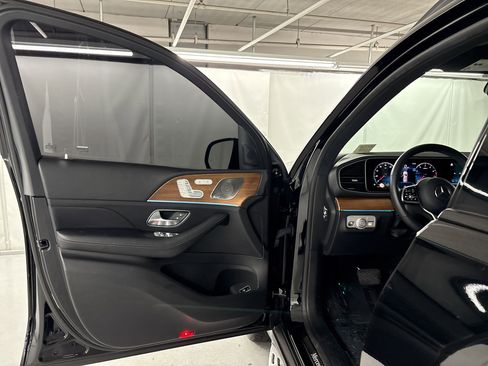 Used 2021 Mercedes-Benz GLE 450 4MATIC image 5