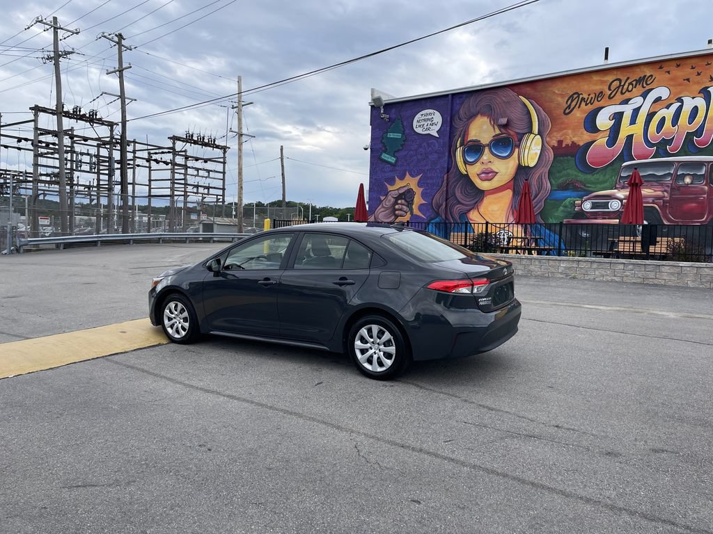 Certified 2025 Toyota Corolla LE AWD/4WD image 2