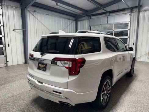 Used 2021 GMC Acadia Denali w/ Denali Technology Package FWD image 18