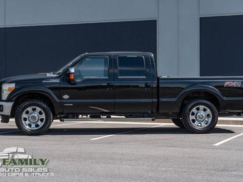 Used 2016 Ford F250 King Ranch w/ FX4 Off-Road Package AWD/4WD image 4