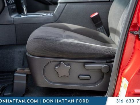 Used 2010 Ford Explorer Sport Trac XLT image 17