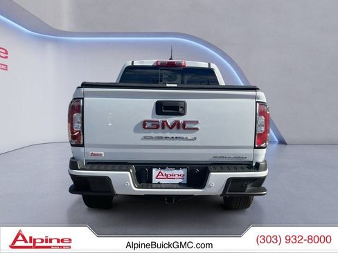 Used 2021 GMC Canyon Denali image 4