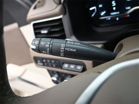 Used 2024 GMC Yukon Denali image 30