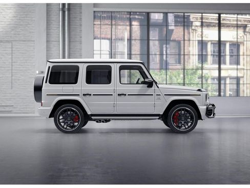 Certified 2022 Mercedes-Benz G 63 AMG 4MATIC image 2