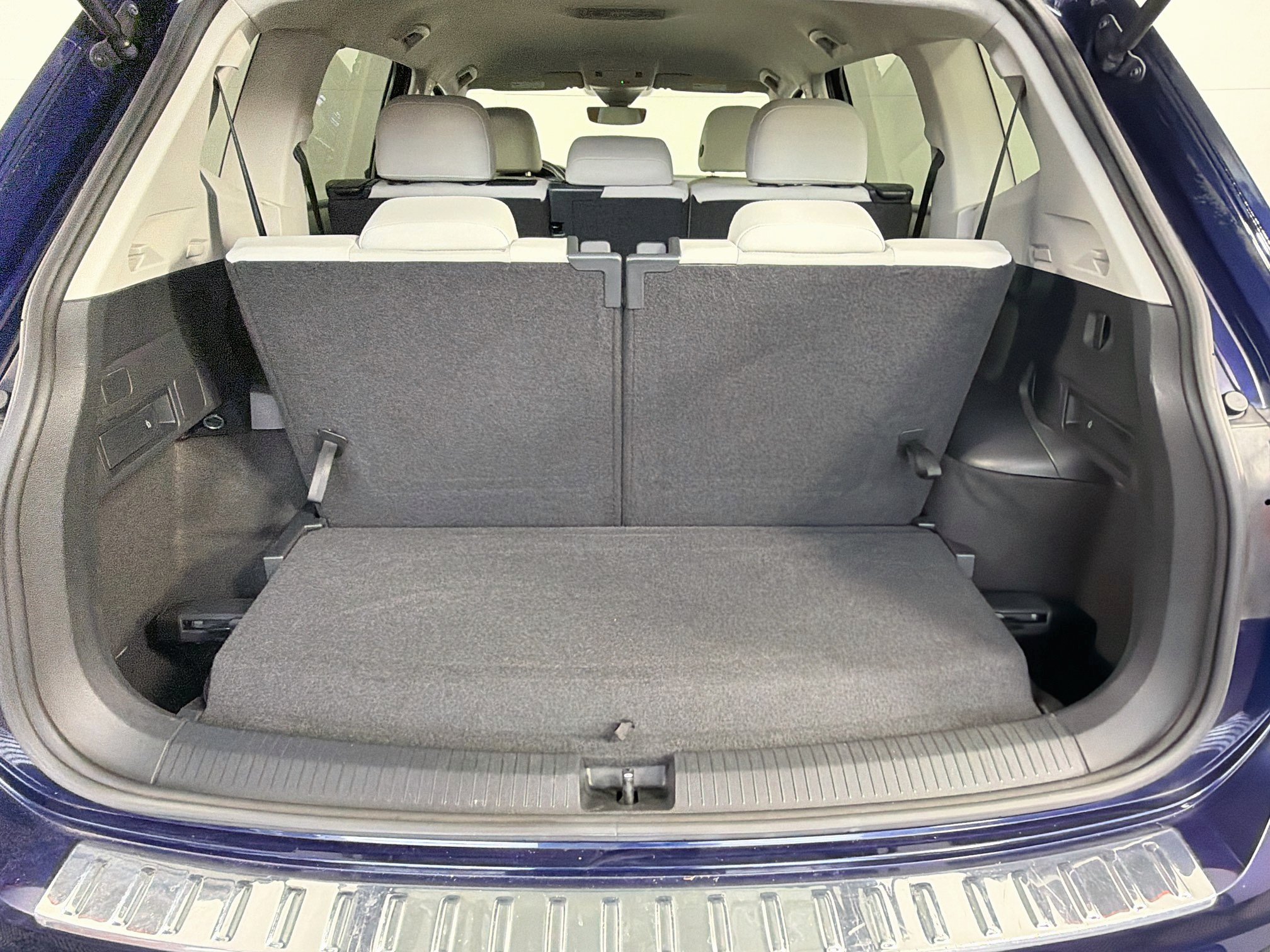 Used 2023 Volkswagen Tiguan SE FWD image 31