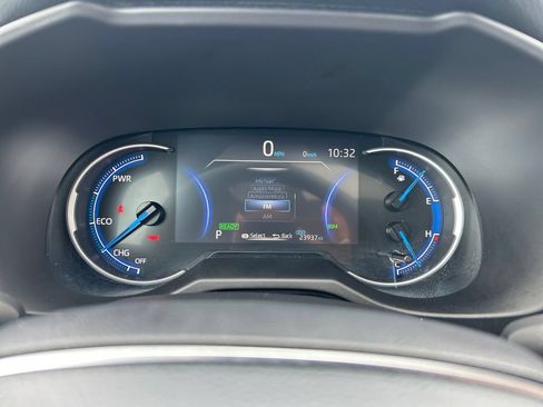 Used 2024 Toyota RAV4 XSE AWD/4WD image 18