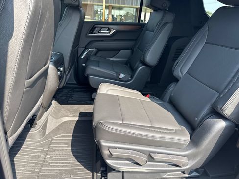 New 2026 GMC Yukon XL Denali w/ LPO, Floor Liner Package AWD/4WD image 26
