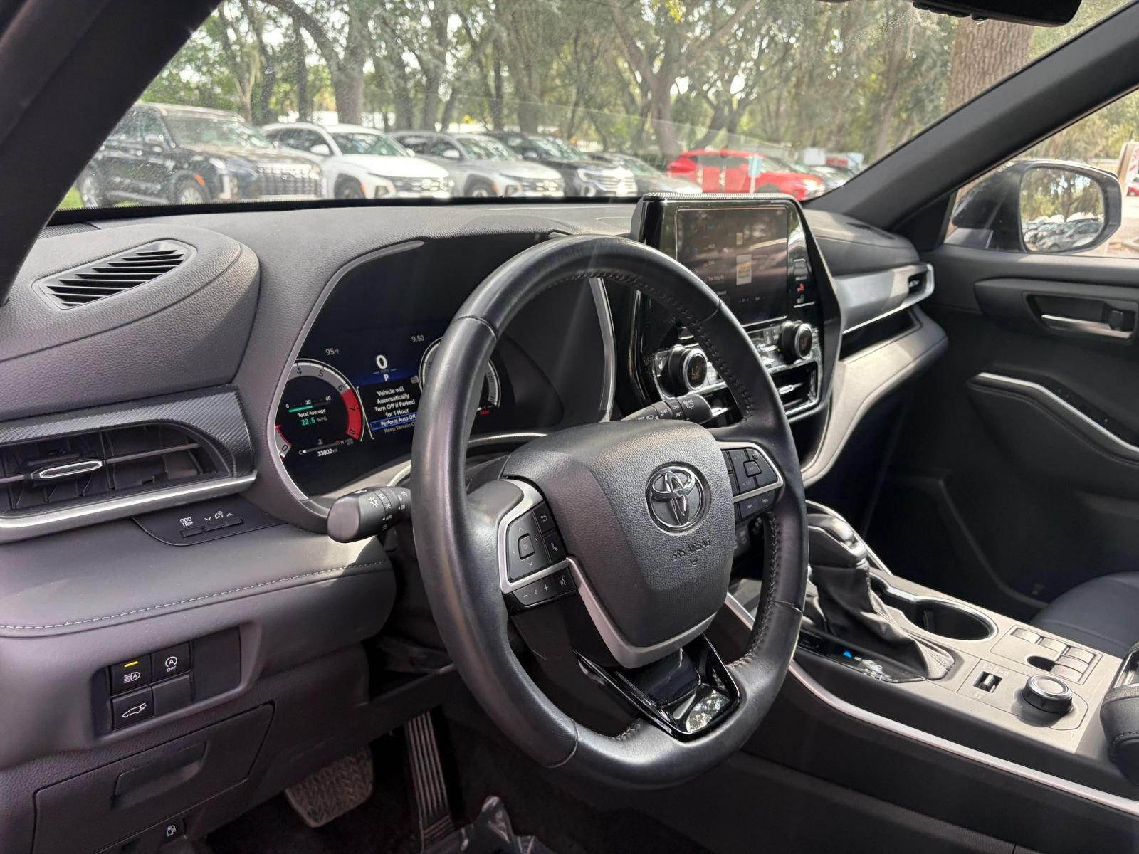 Used 2025 Toyota Highlander XSE AWD/4WD image 37