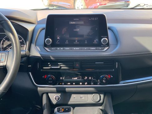 Used 2023 Nissan Rogue SL image 30