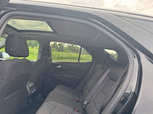 Used 2019 Chevrolet Equinox LT w/ Sun & Navigation Package AWD/4WD image 11