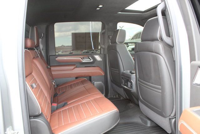 Used 2025 GMC Sierra 2500 Denali Ultimate AWD/4WD image 17