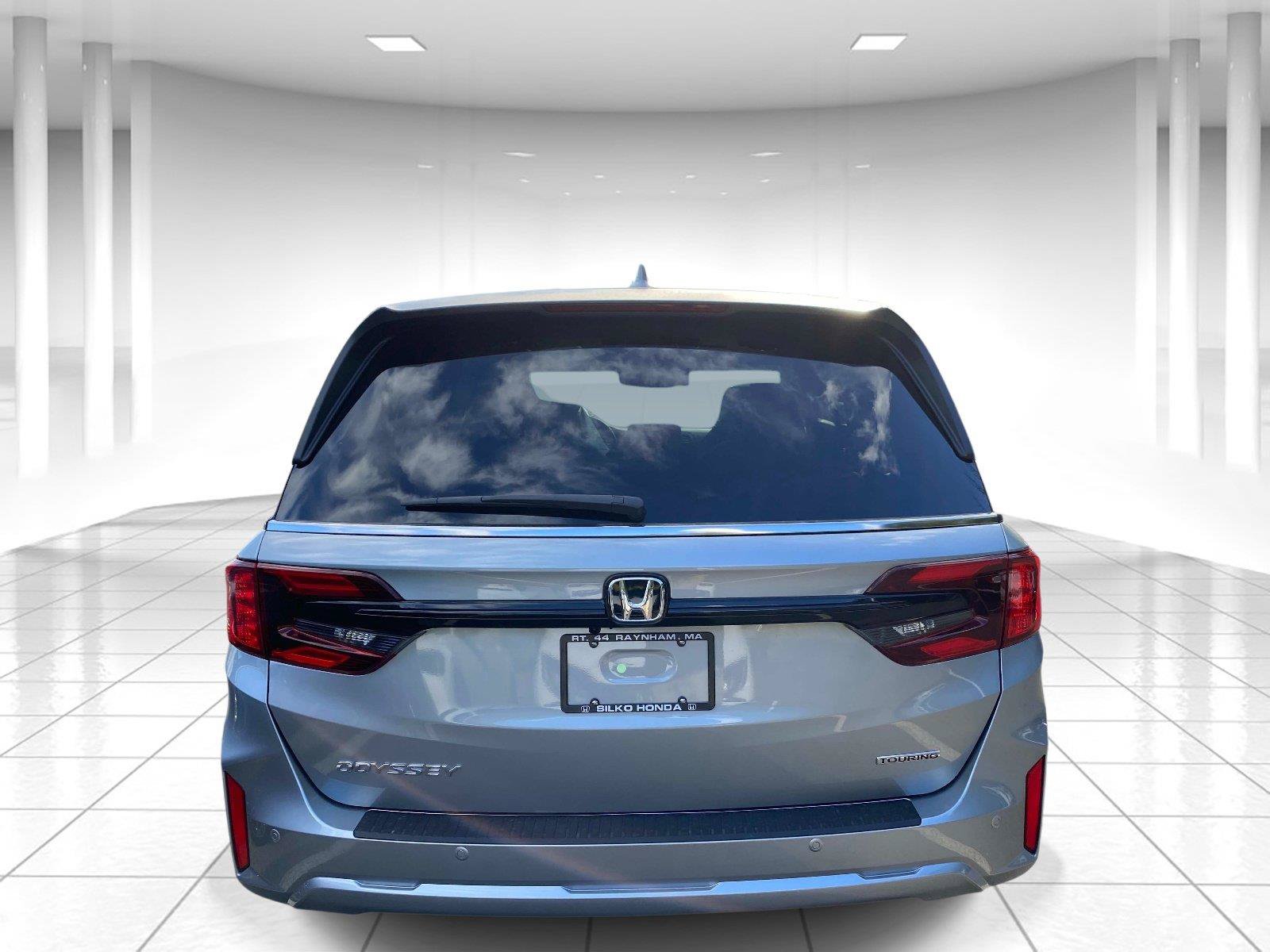 New 2027 Honda Odyssey Touring image 4
