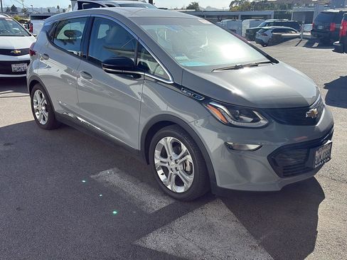 Used 2021 Chevrolet Bolt LT image 1