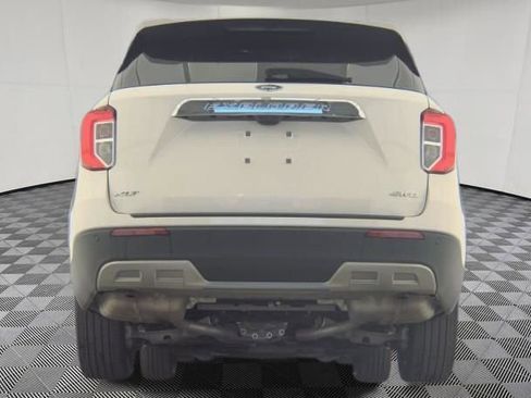 Used 2023 Ford Explorer XLT w/ Equipment Group 202A image 8