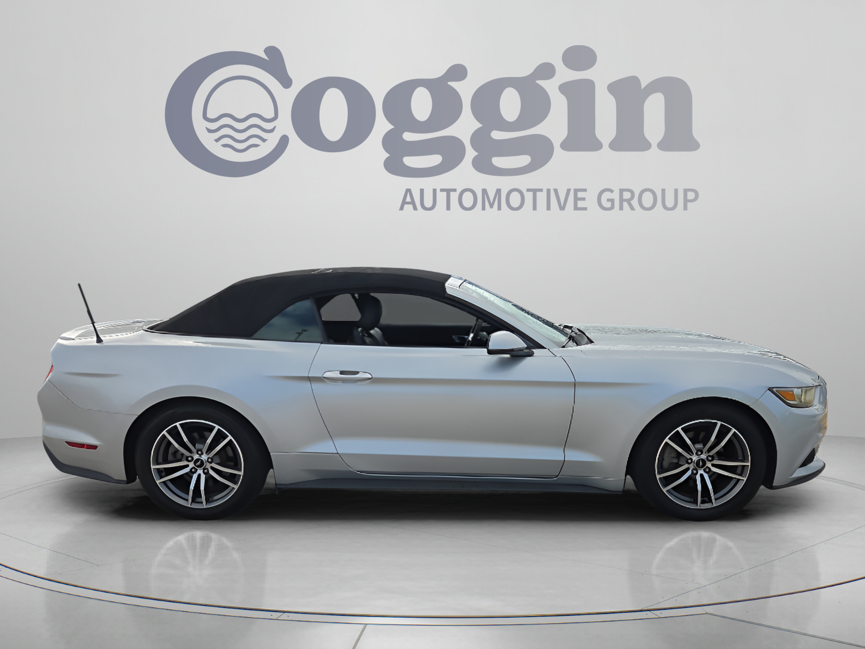 Used 2016 Ford Mustang Premium RWD image 6
