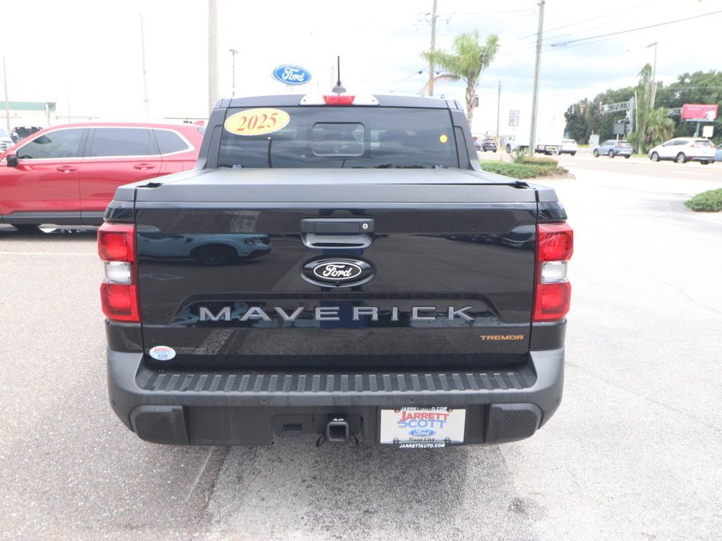 Certified 2025 Ford Maverick Tremor AWD/4WD image 13