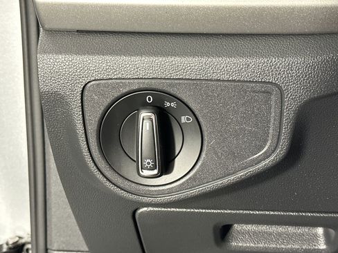 Used 2018 Volkswagen Atlas S image 26