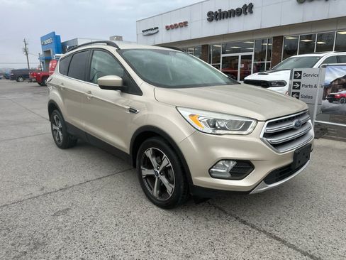 Used 2017 Ford Escape SE w/ SE Leather Comfort Package image 1