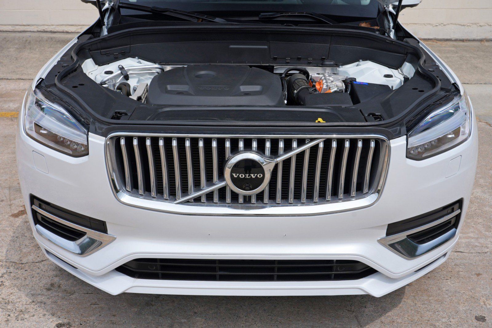 Used 2021 Volvo XC90 T8 Inscription Expression w/ Advanced Package AWD/4WD image 6