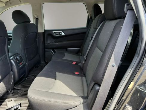 Used 2017 Nissan Pathfinder SV FWD image 21