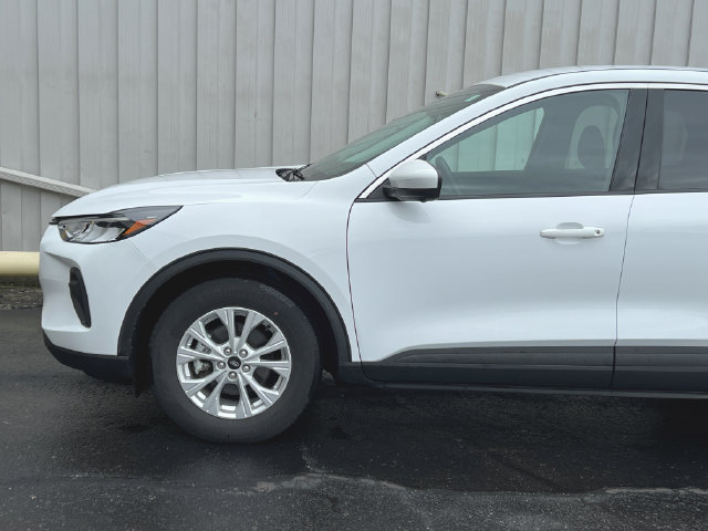 Used 2023 Ford Escape Active w/ Tech Pack #2 AWD/4WD image 15