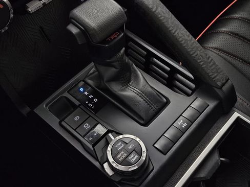 Used 2025 Toyota Tacoma TRD Off-Road AWD/4WD image 18