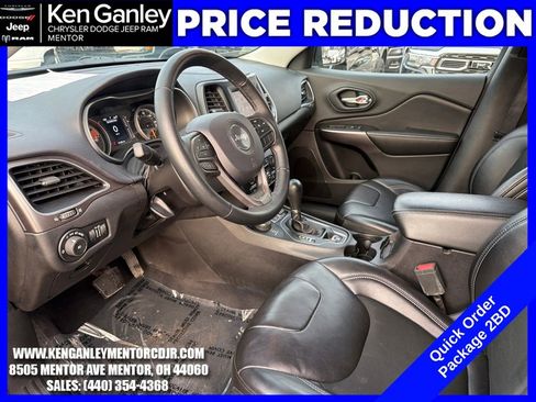 Used 2019 Jeep Cherokee Latitude Plus w/ Cold Weather Group image 18