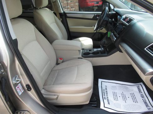 Used 2016 Subaru Outback 2.5i Premium AWD/4WD image 6