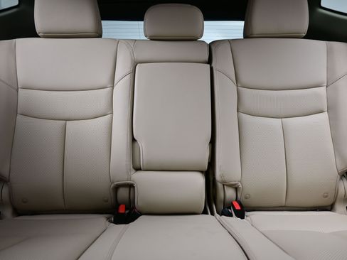 Used 2024 Nissan Murano SL image 16